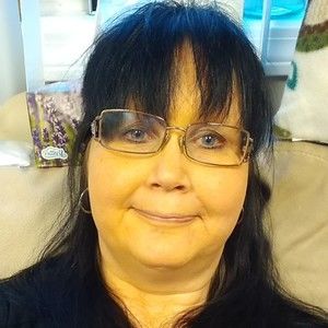 Meet your Posher, Nikki